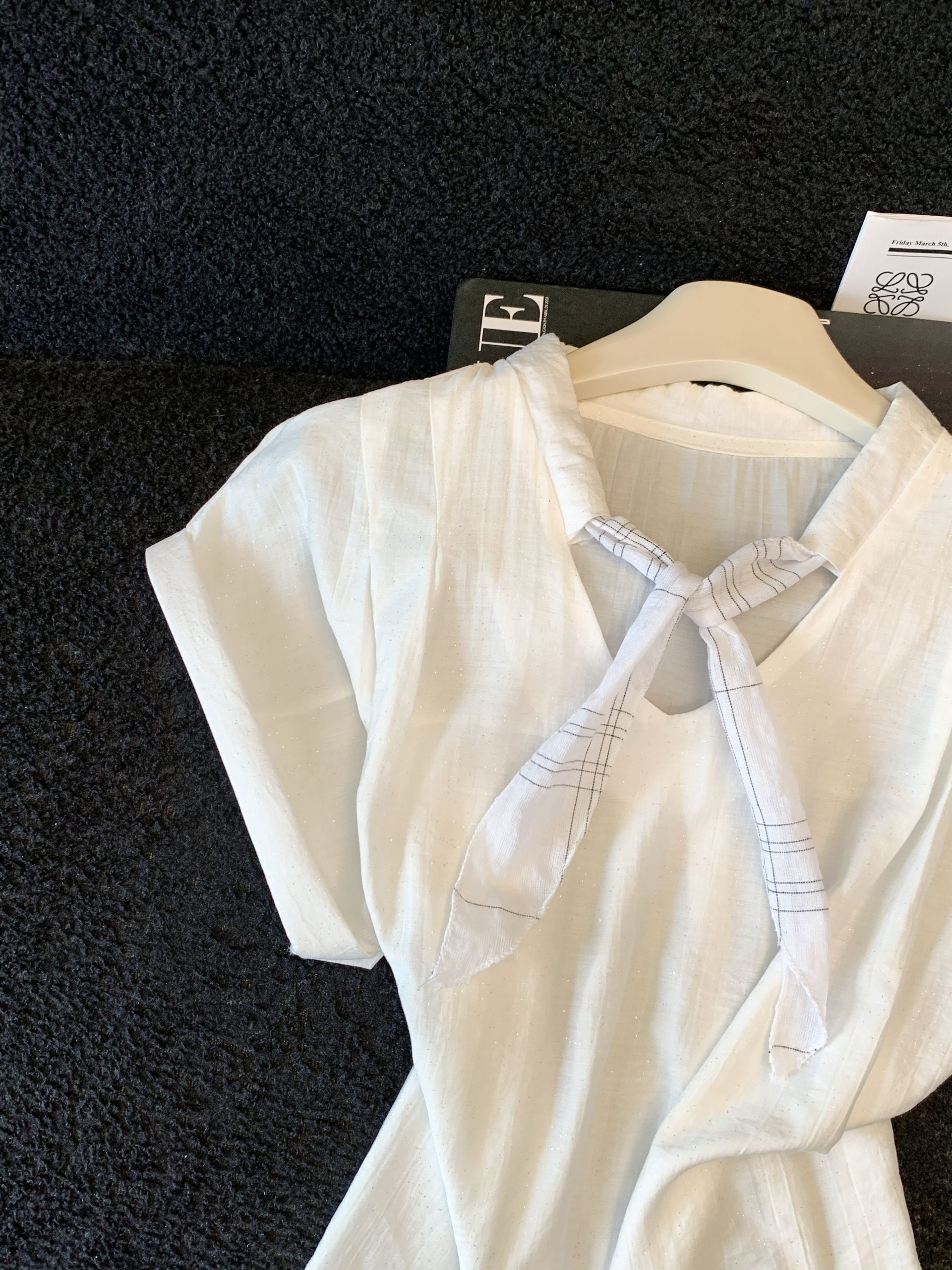 Sweet Silk Scarf Tie Short Sleeve Shirt Women Summer 2026 New Stylish Age Reducing Blouse Top