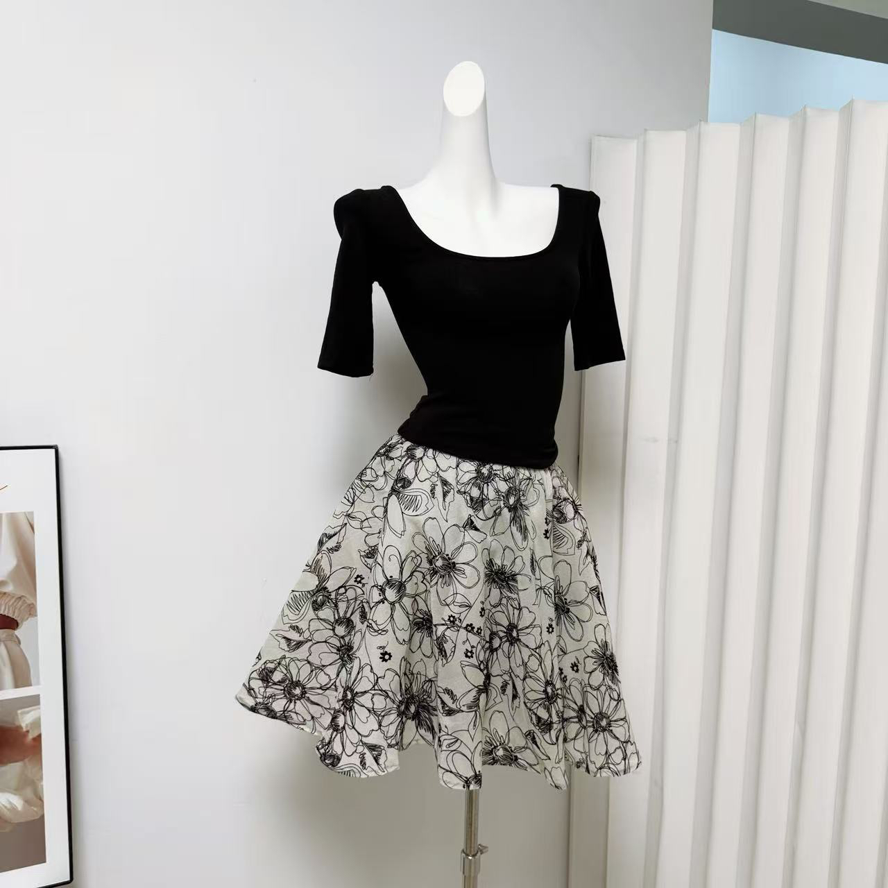 Misty Rain Jiangnan 2.0 Ink Flocking Print A-Line Puffy Short Skirt Set - Image 2