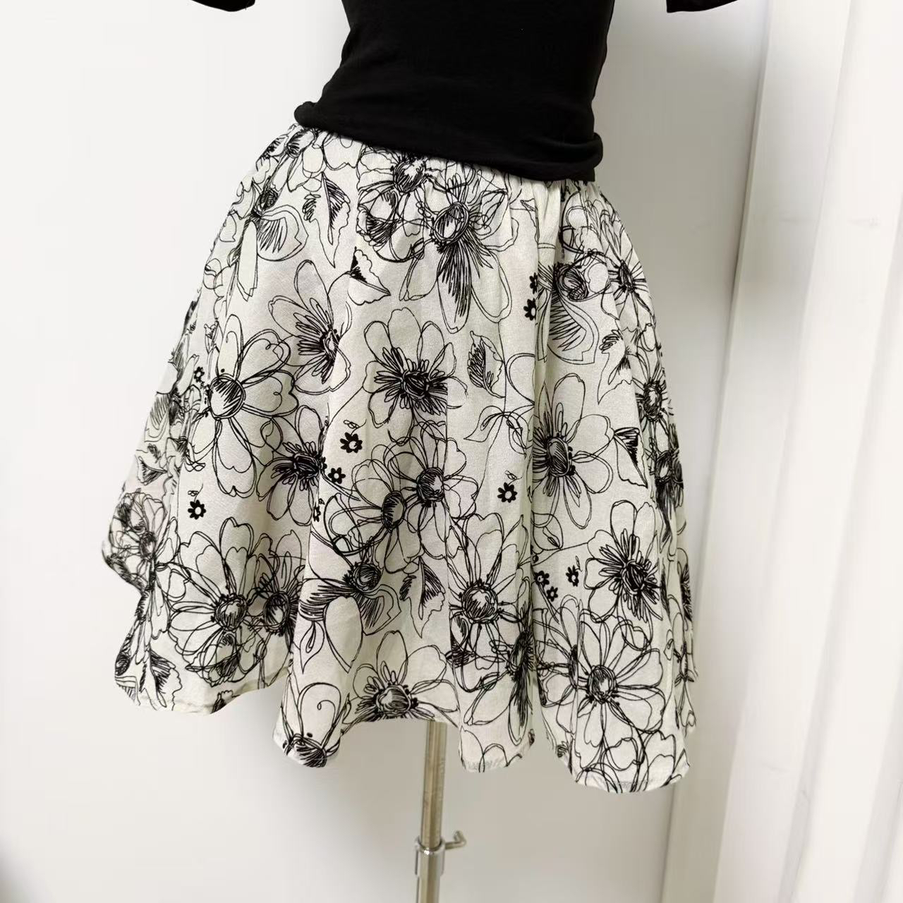 Misty Rain Jiangnan 2.0 Ink Flocking Print A-Line Puffy Short Skirt Set - Image 4