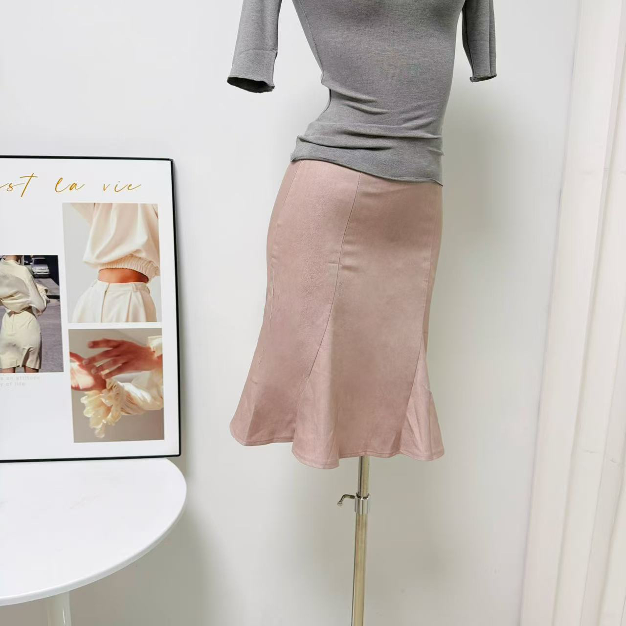 Elegant High Waist Mermaid A-Line Solid Color Slimming Hip Covering Skirt - Image 4
