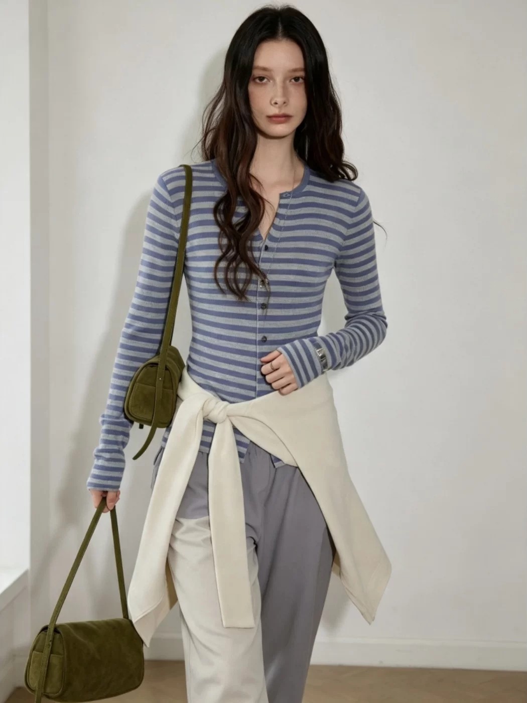 French Retro Color Block Striped V-Neck Long Sleeve Knit Cardigan for Women - Image 4